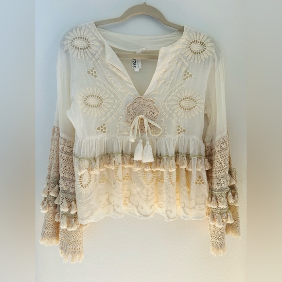 Tops - Boho Cream Crochet Bell Sleeve Top